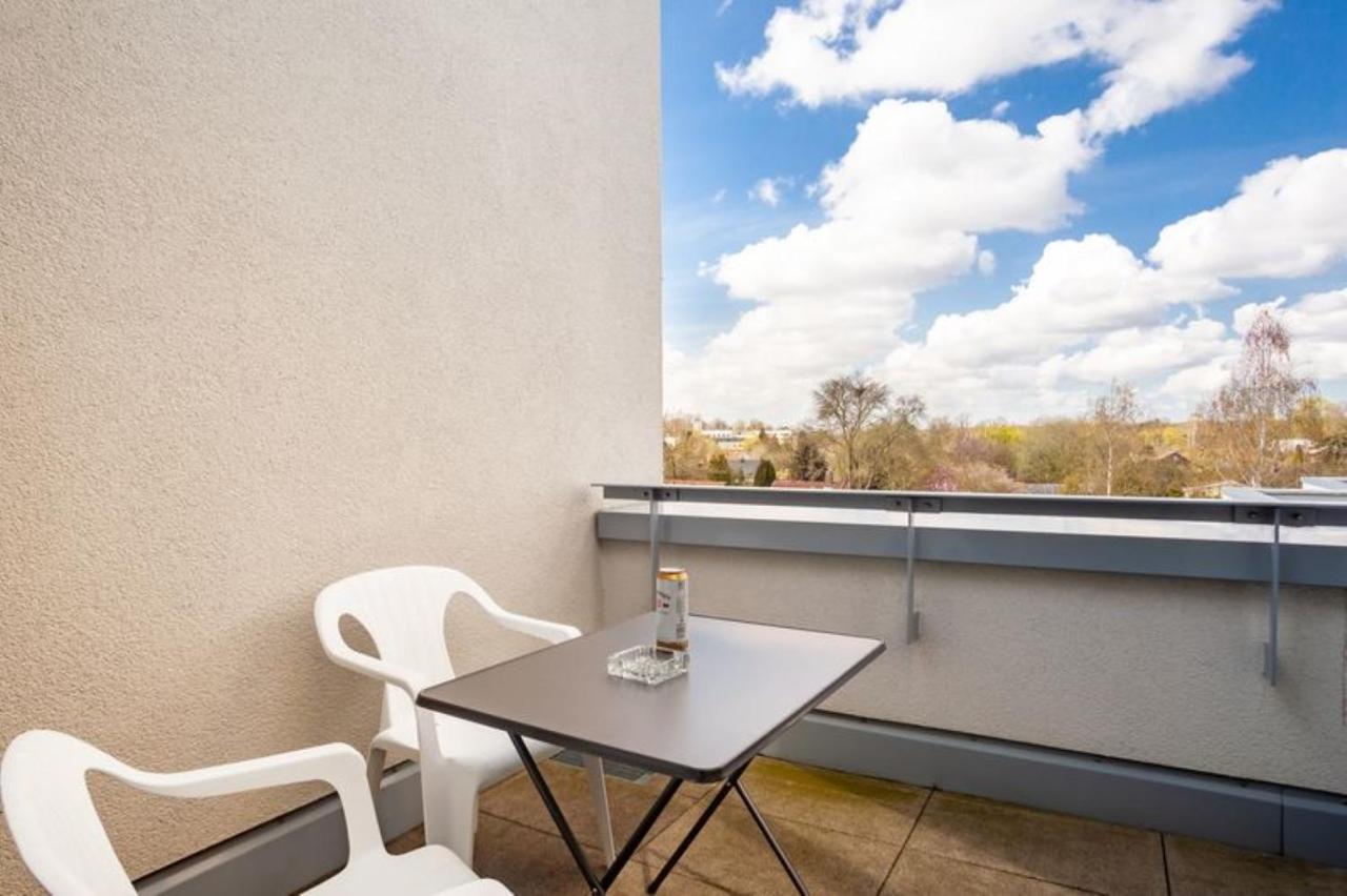Beautiful Room With Balcony Direction To Messe Hannover Dış mekan fotoğraf